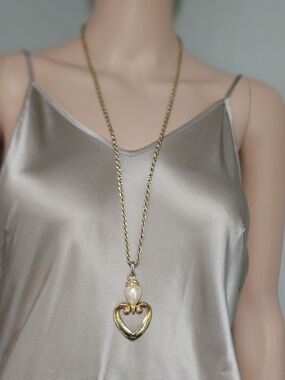 Vintage Premier Designs Gold Heart & Pearl Pendant Necklace